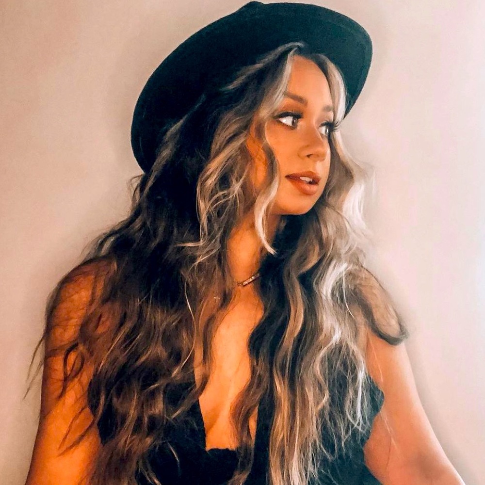 Meet your Posher, Kady